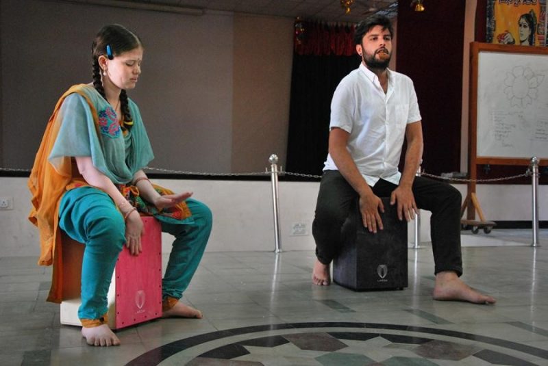 cajón flamenco en la India e1532012436411