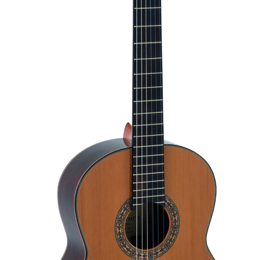 GUITARRA CLÁSICA ADMIRA A15 SERIE ARTESANÍA