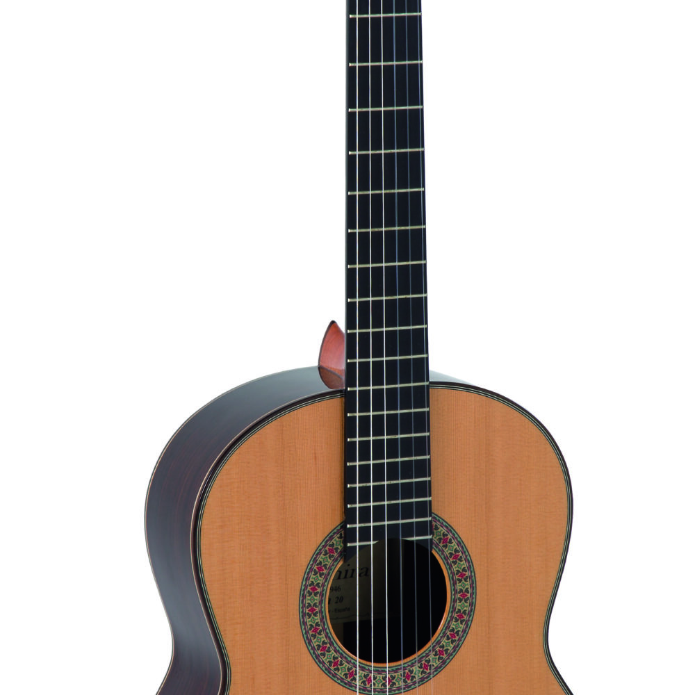 GUITARRA CLÁSICA ADMIRA A20 SERIE ARTESANÍA