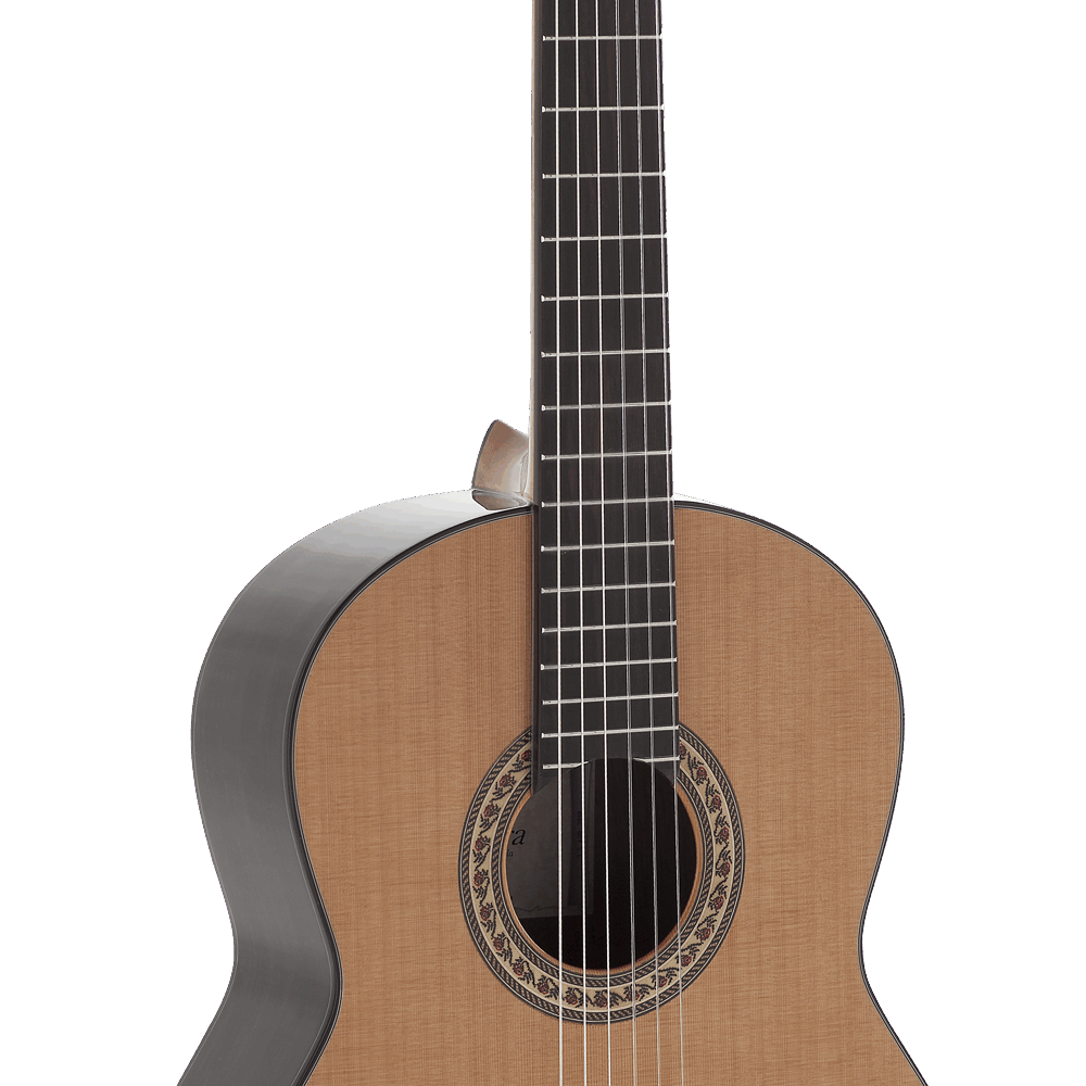 GUITARRA CLÁSICA ADMIRA A6 ELECTRIFICADA CON FISHMAN SERIE ARTESANÍA