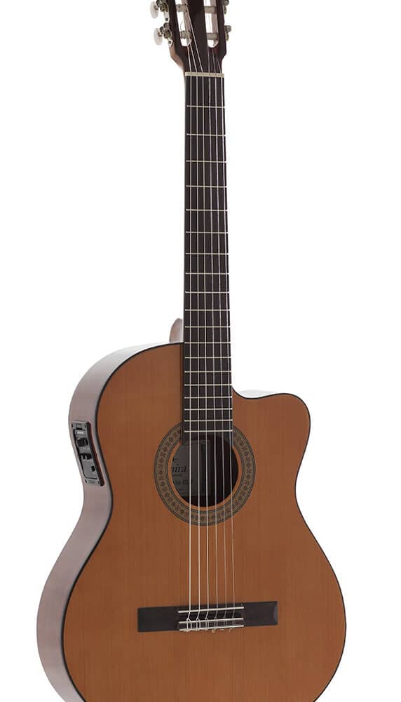 GUITARRA CLÁSICA ADMIRA JUANITA ELECTRIFICADA EQ6 CON CUTAWAY SERIE ESTUDIO